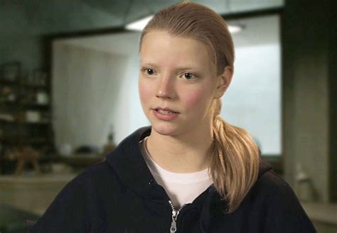 anya taylor joy without makeup.